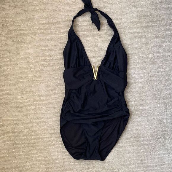 Jaclyn Smith Women’s Black One Piece Swimsuit, Size 14 - Picture 1 of 10